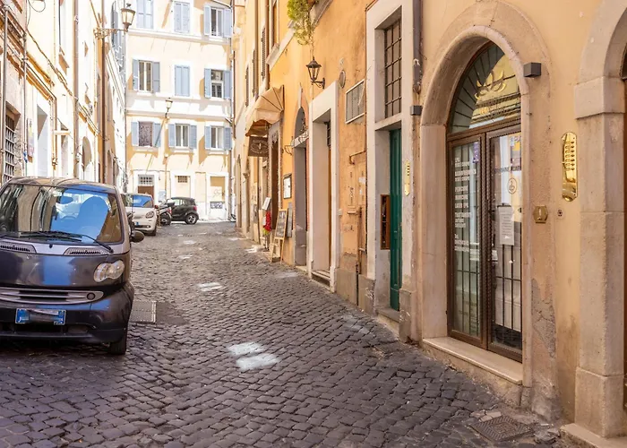 Trevi - Charming Loft Near Trevi Fountain *